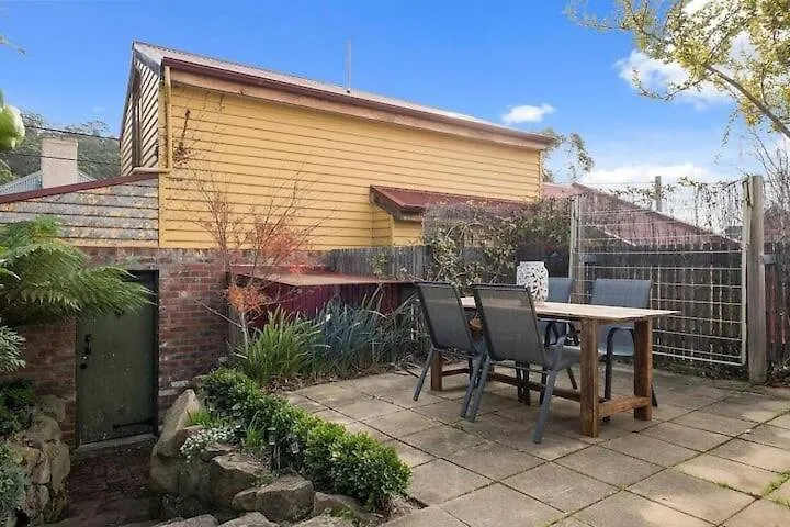 Irresistible Renovated 1840 Inner-City Cottage Χόμπαρτ Αυστραλία